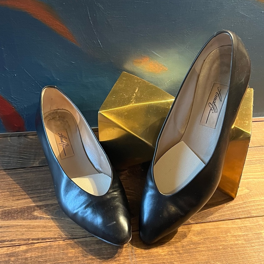 Vintage Amalfi Black Leather Pumps